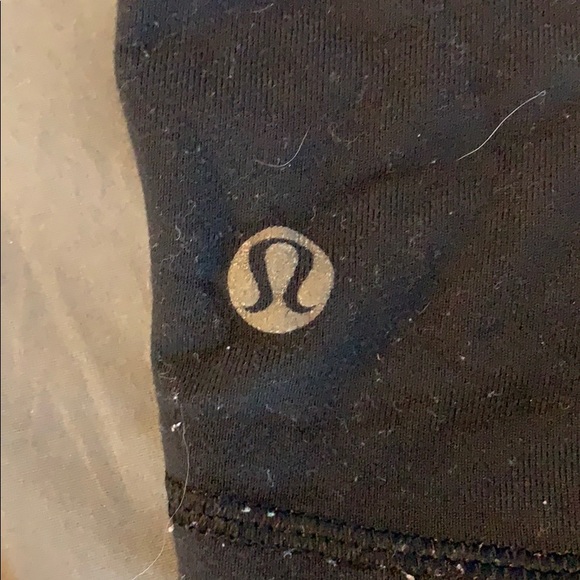 lululemon shorts - Picture 3 of 4
